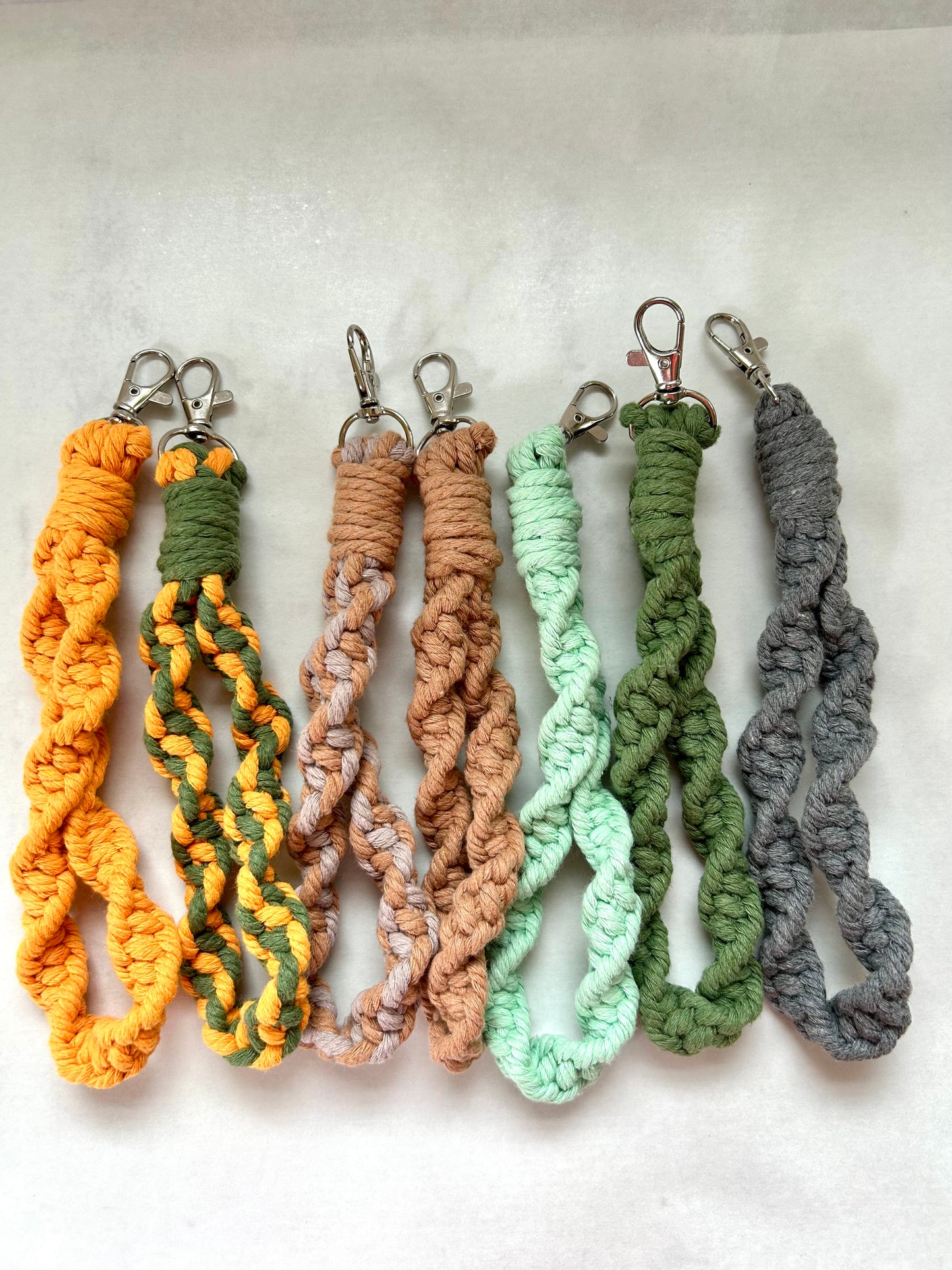 Macrame Wristlet Regular